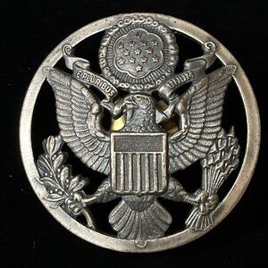 Vintage USAF Enlisted's Visor Cap Badge L-22